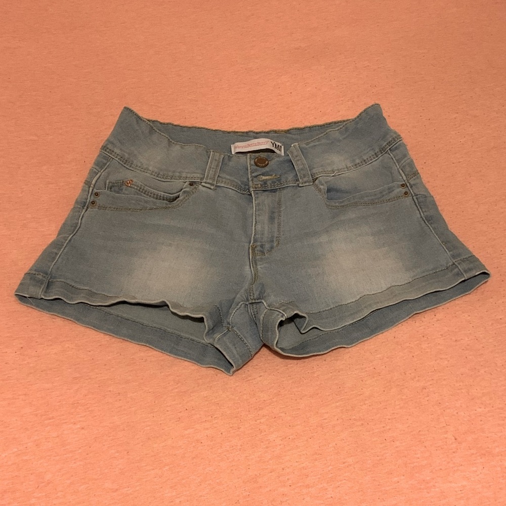 YMI WannaBettaButt? Jean Shorts Size 5